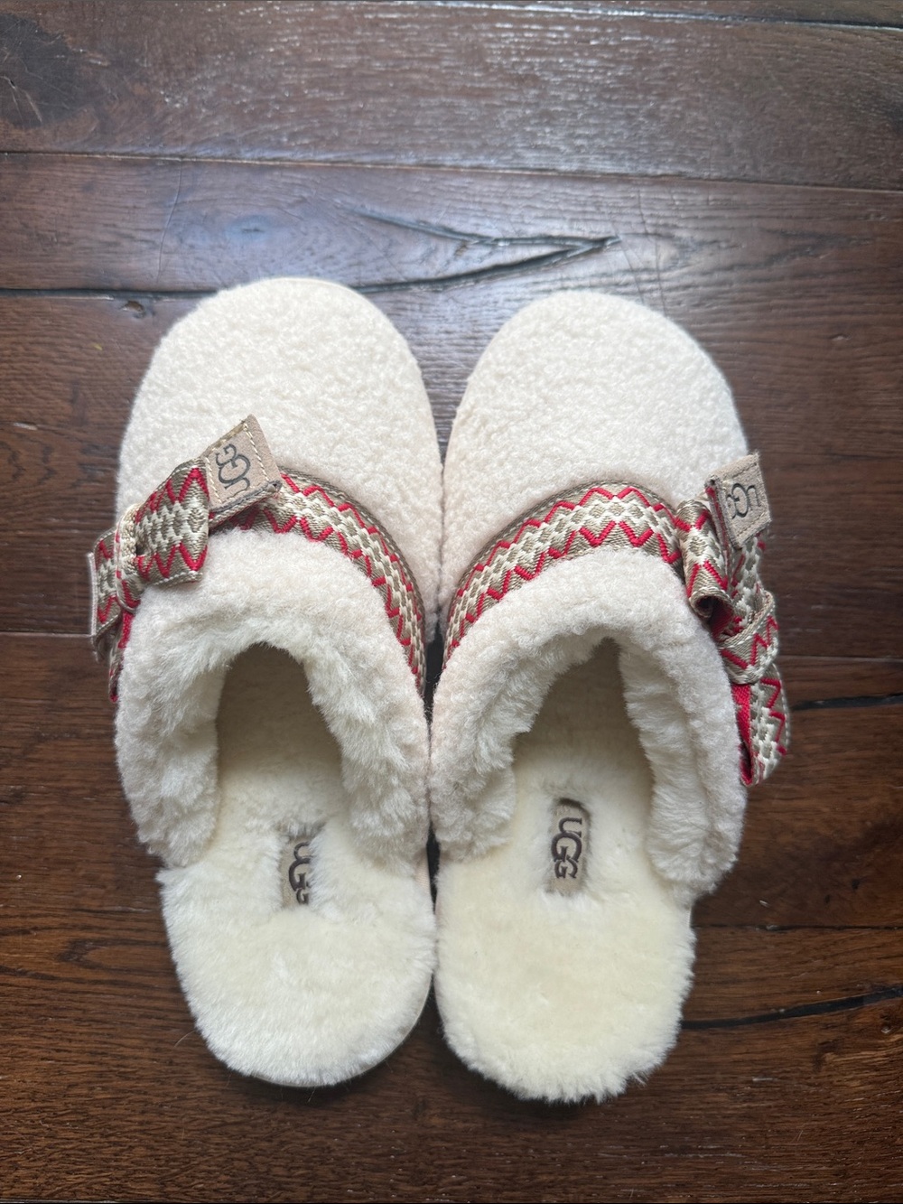 UGG Maxi Curly Genuine Shearling Scuff slippers